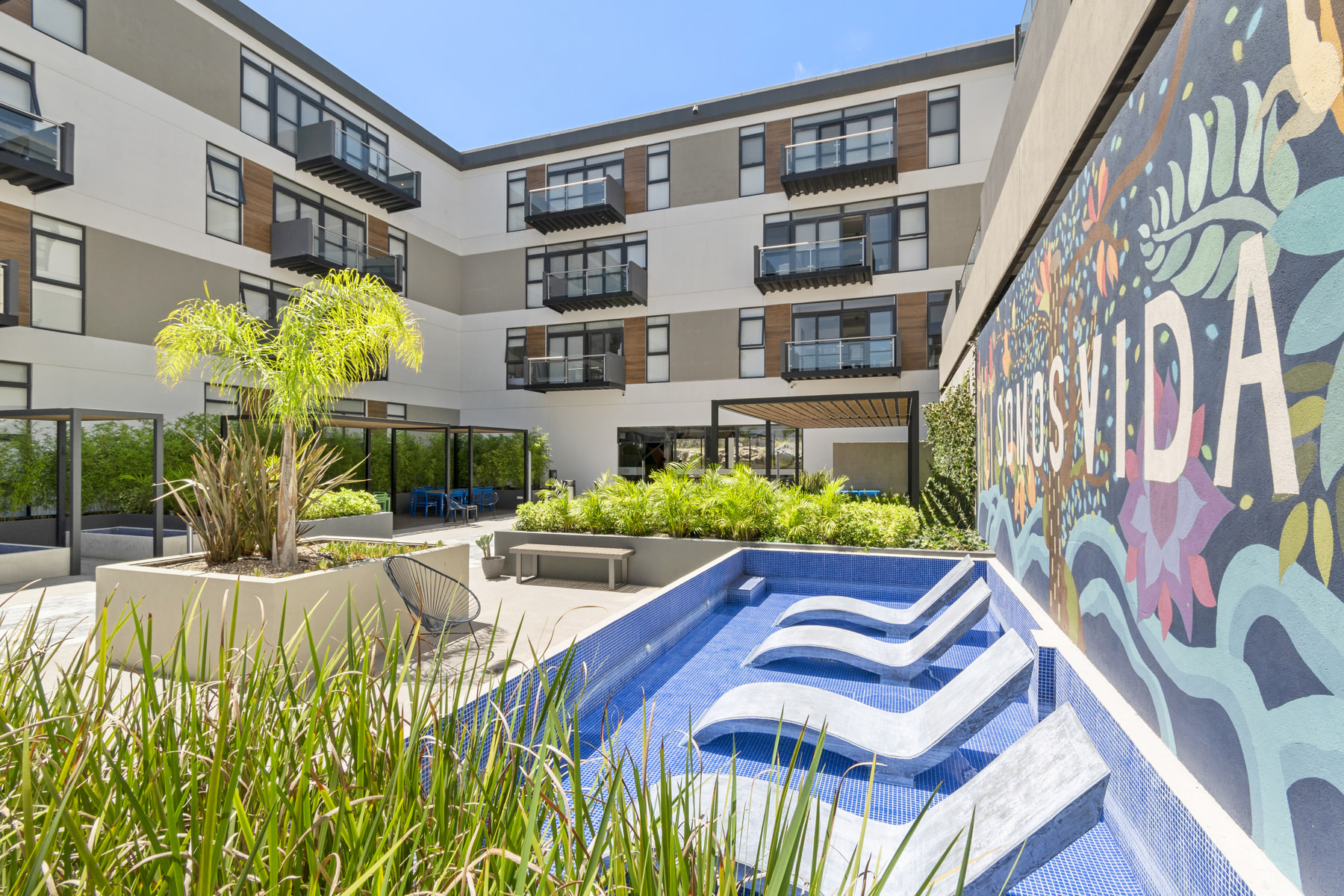 xentric, anahuac, queretaro, proyecto, wolstrat, plaza, comercial, suites